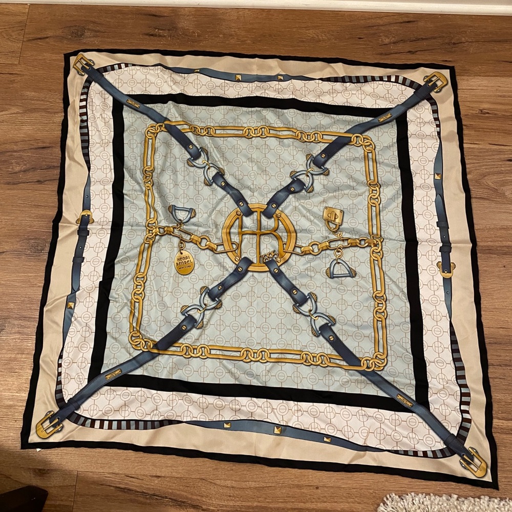 Henri Bendel scarf